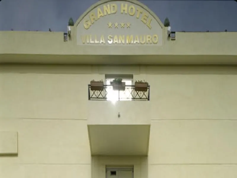 NH Caltagirone Villa San Mauro 4*,  Italia