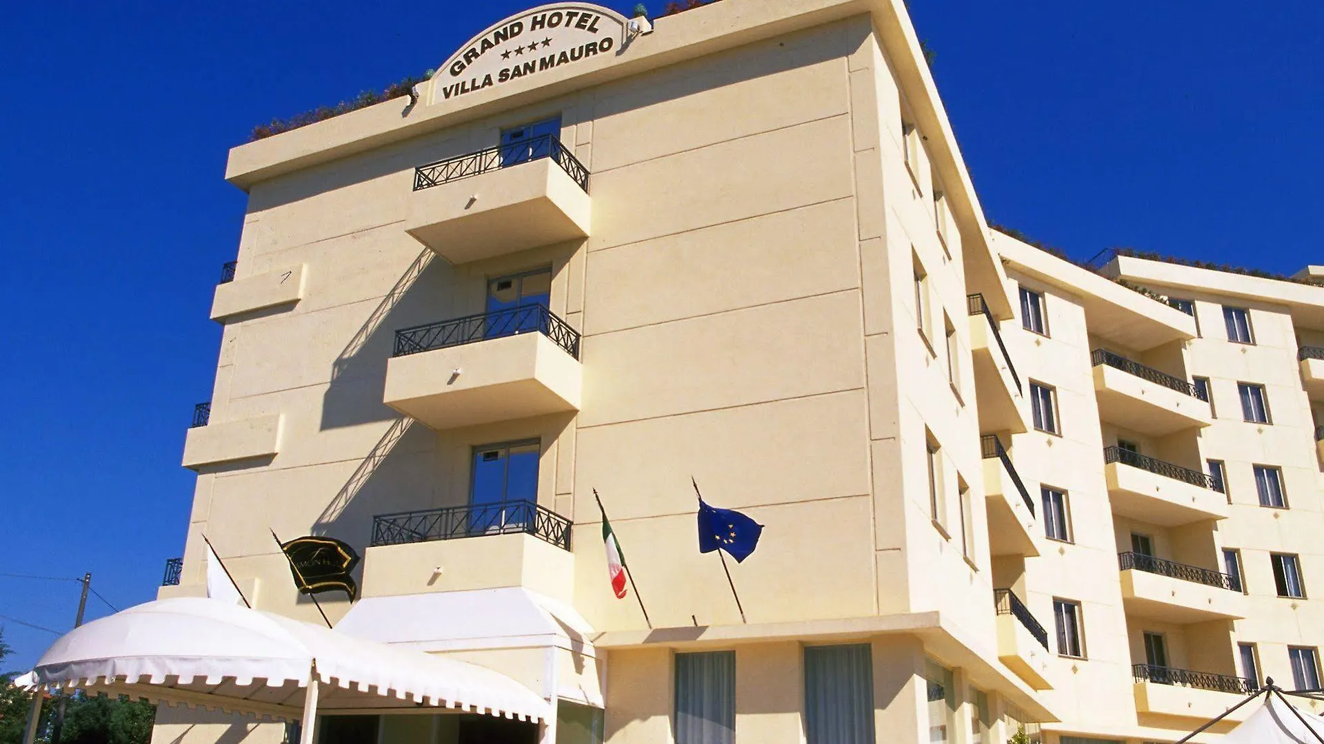 NH Caltagirone Villa San Mauro Hotel