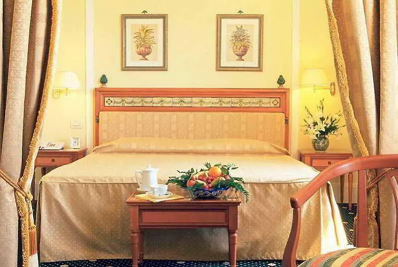 Nh Caltagirone Villa San Mauro 4*,